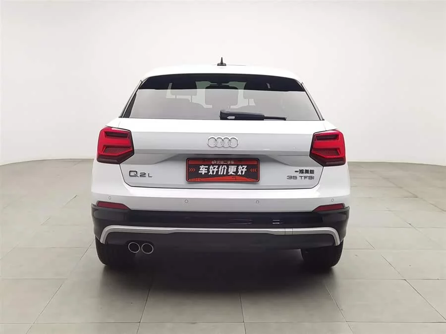 Audi Q2L