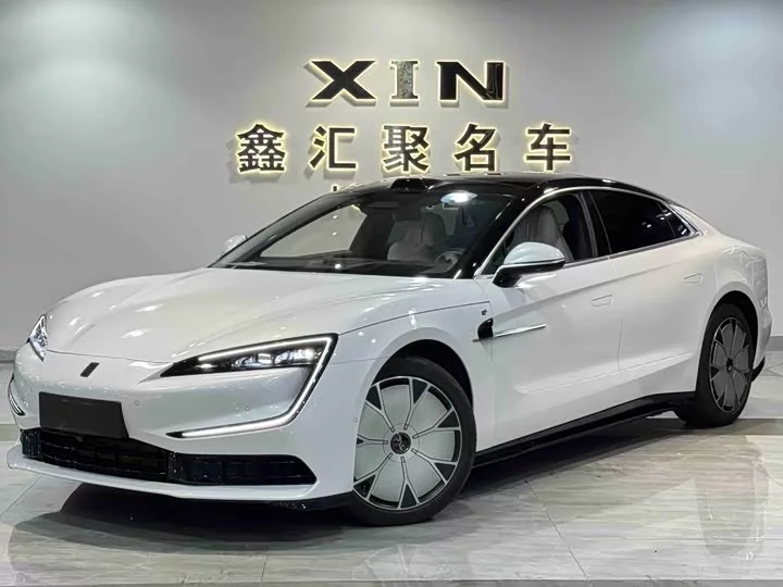 BYD U7