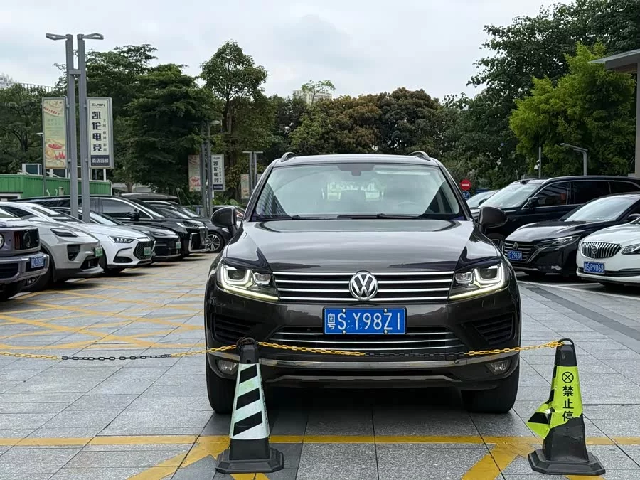 Volkswagen Touareg