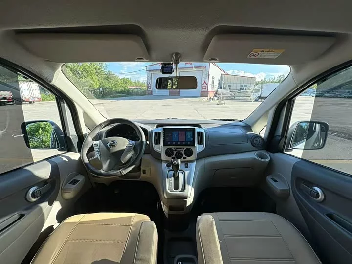 Nissan NV200
