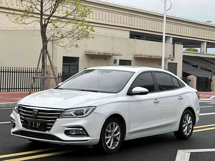 Roewe i5