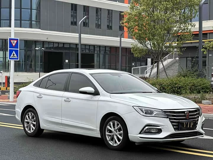 Roewe i5
