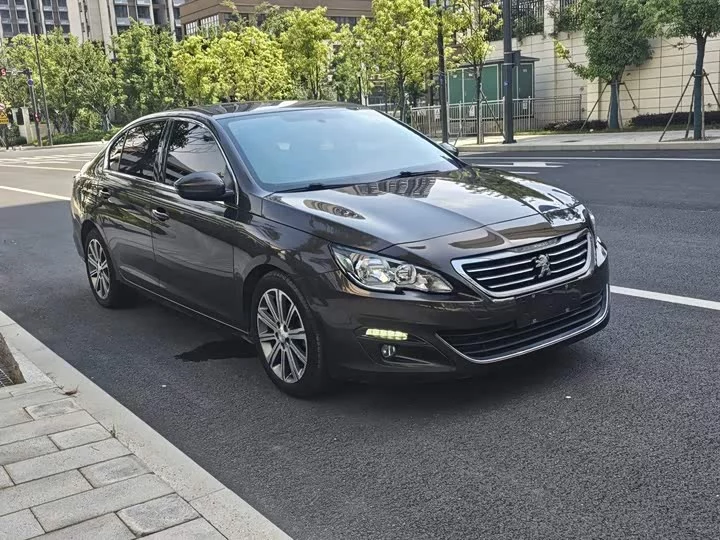 Peugeot 408