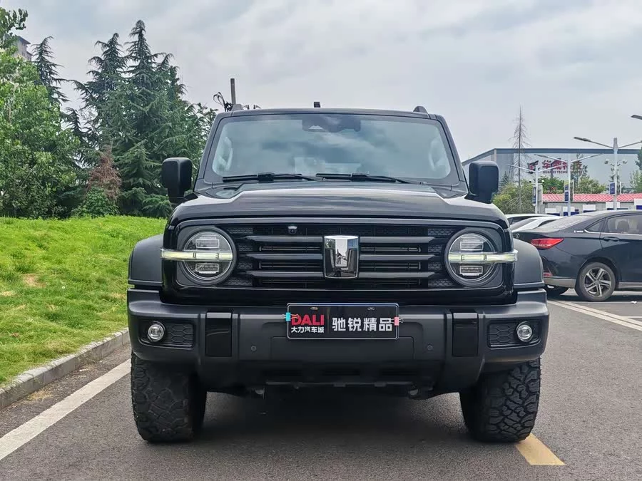 TANK 300
