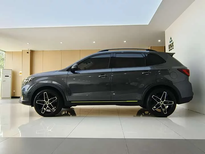 Roewe RX5