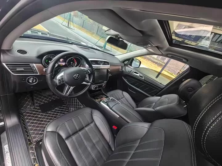 BAIC BJ90