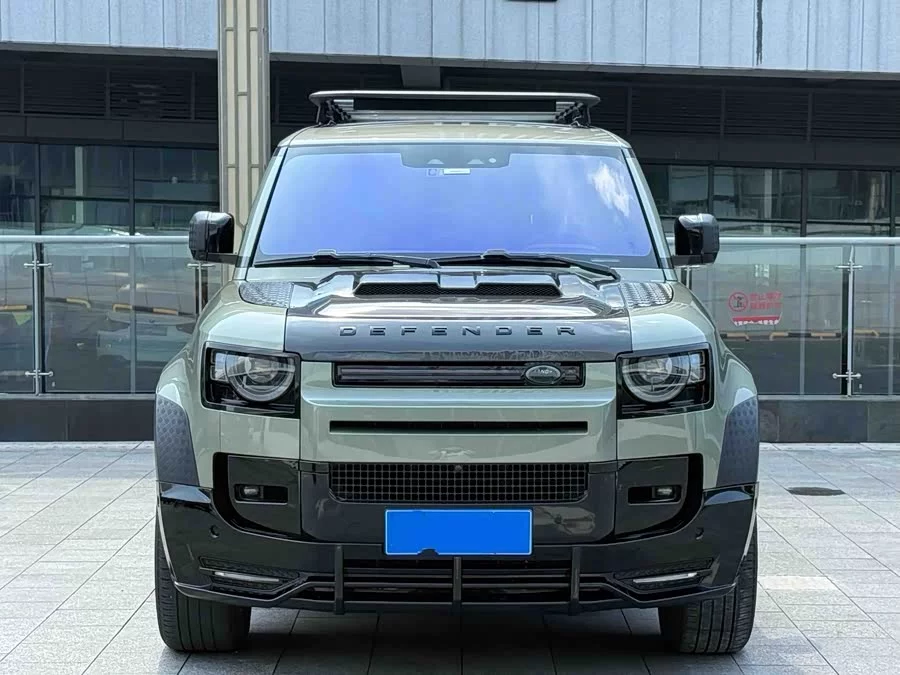 Land Rover guard