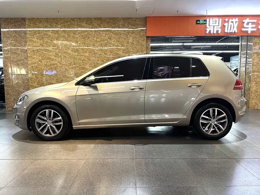 Volkswagen golf