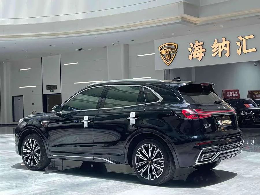 Hongqi HS5