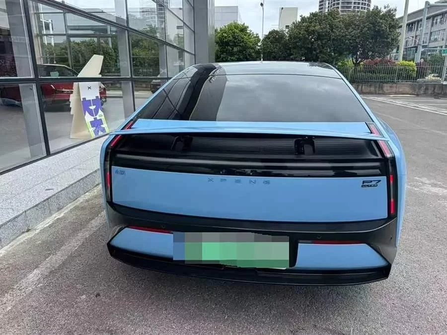 Xpeng P7