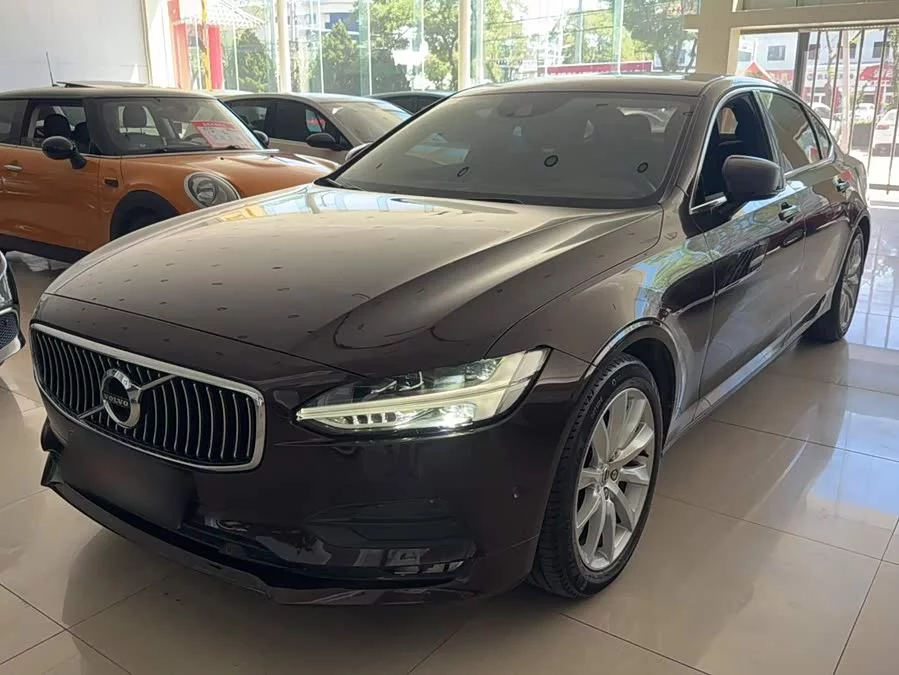Volvo S90