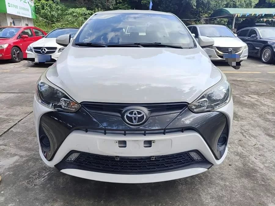 Toyota YARiS L