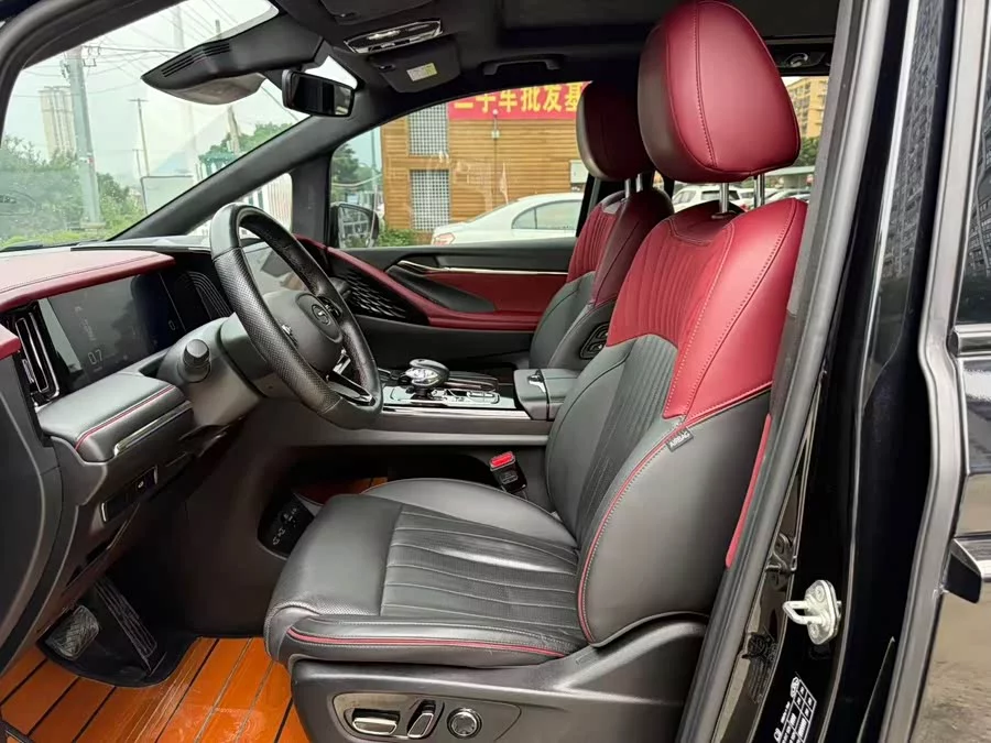 GAC Trumpchi M8