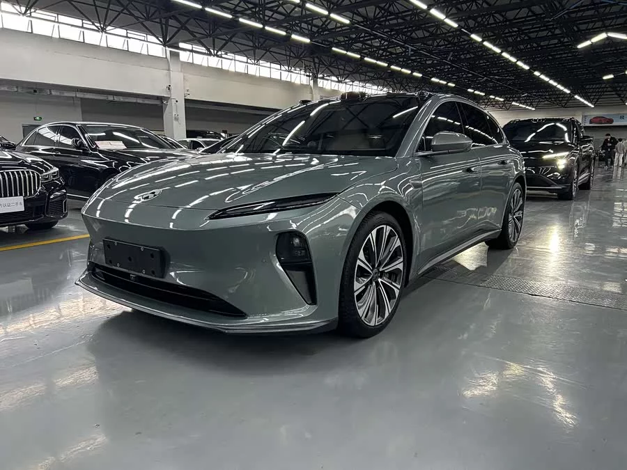 NIO ET5T