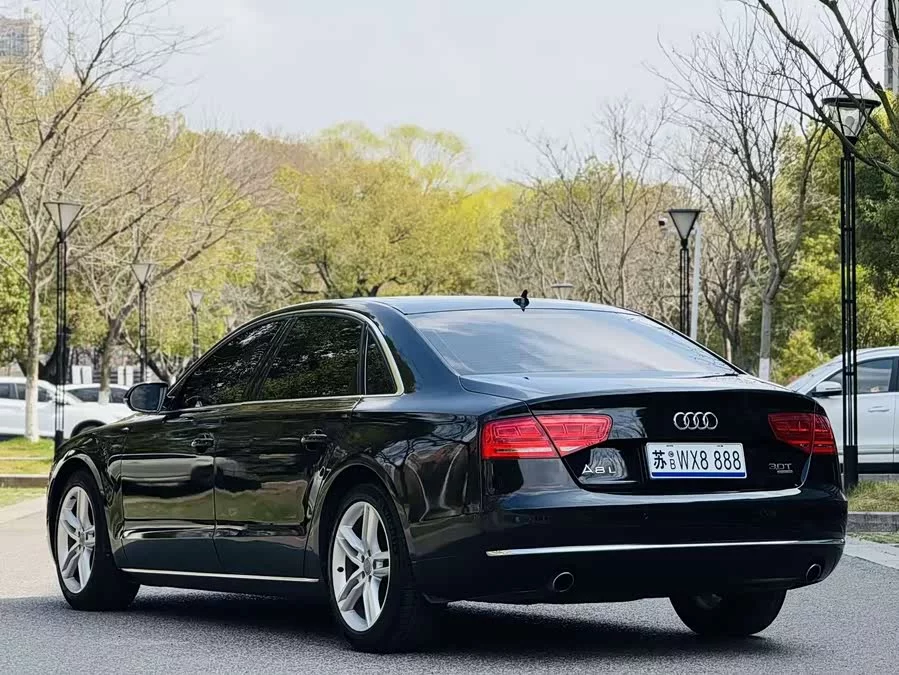Audi A8