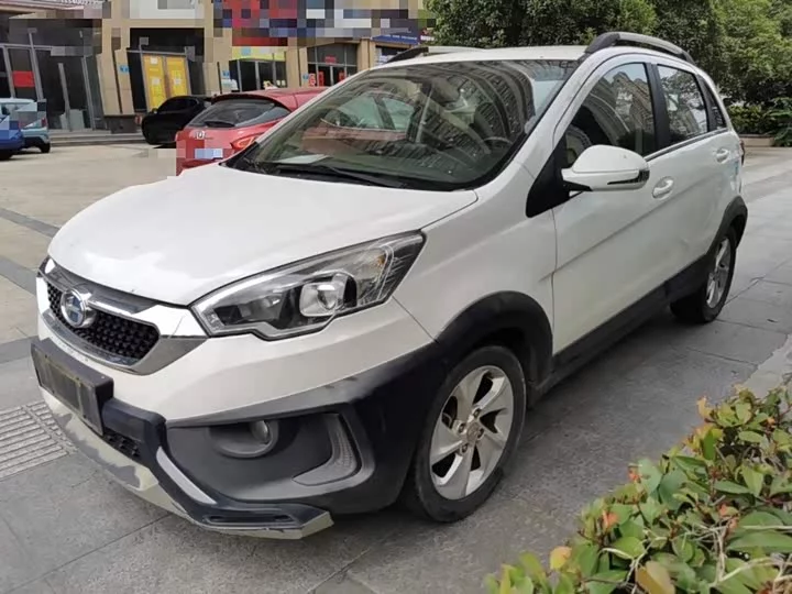 BAIC Q25