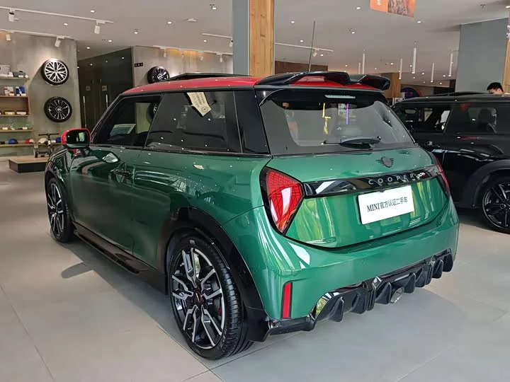 MINI JCW