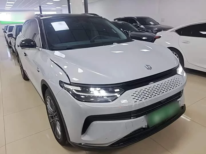 Leapmotor Zero running C11