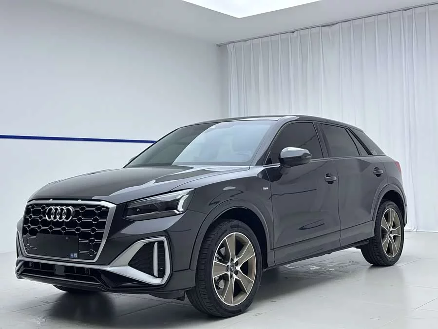 Audi Q2L
