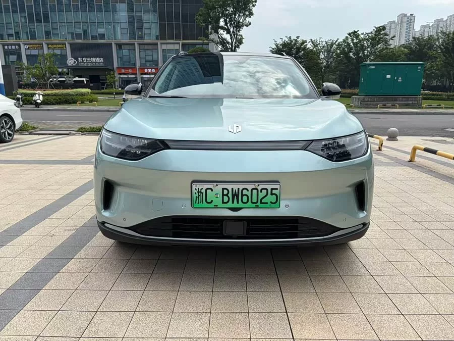 Leapmotor C11