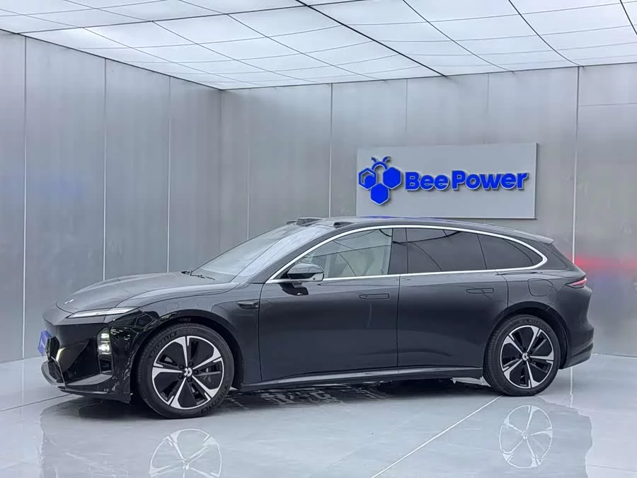 NIO ET5T