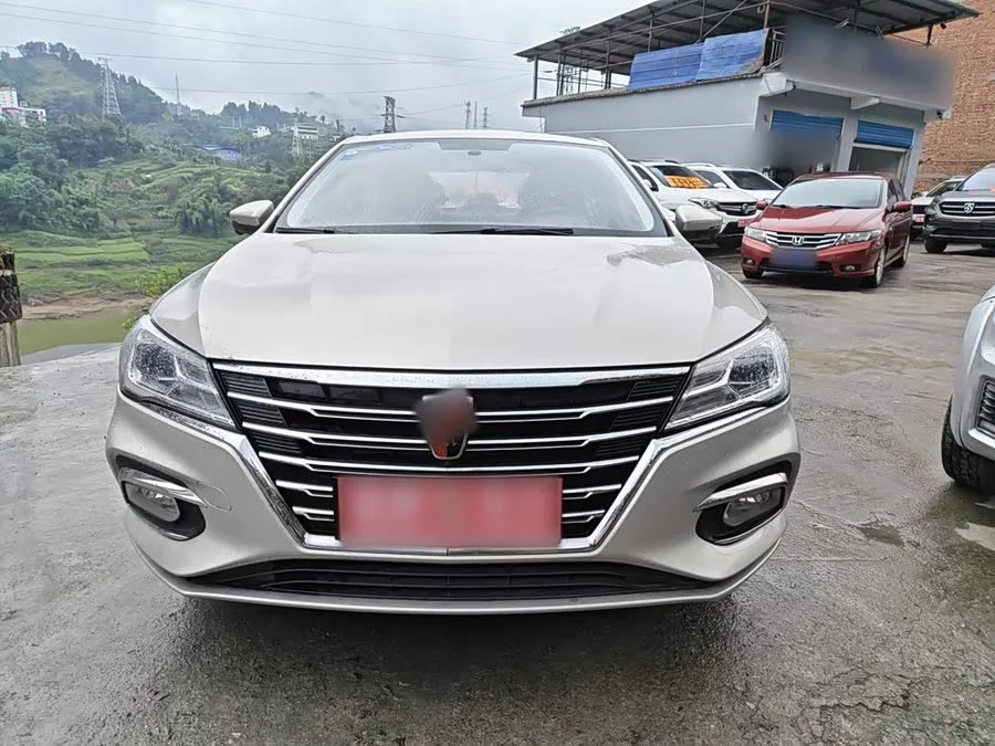 Roewe i5