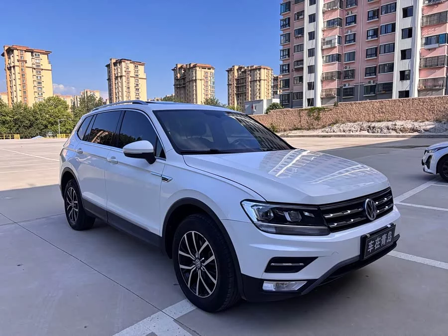 Volkswagen Tiguan L