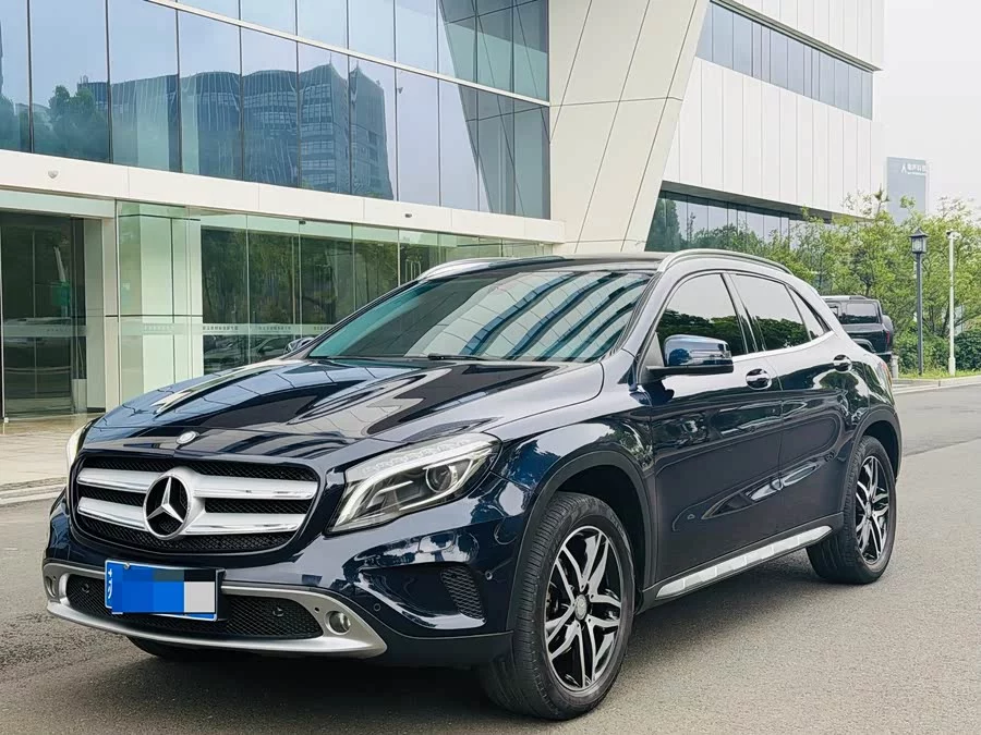 Mercedes Benz GLA