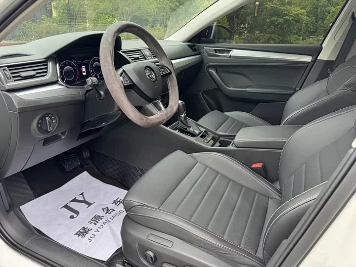Skoda SuperB
