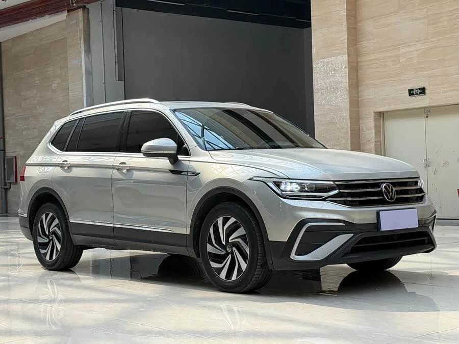 Volkswagen Tiguan L