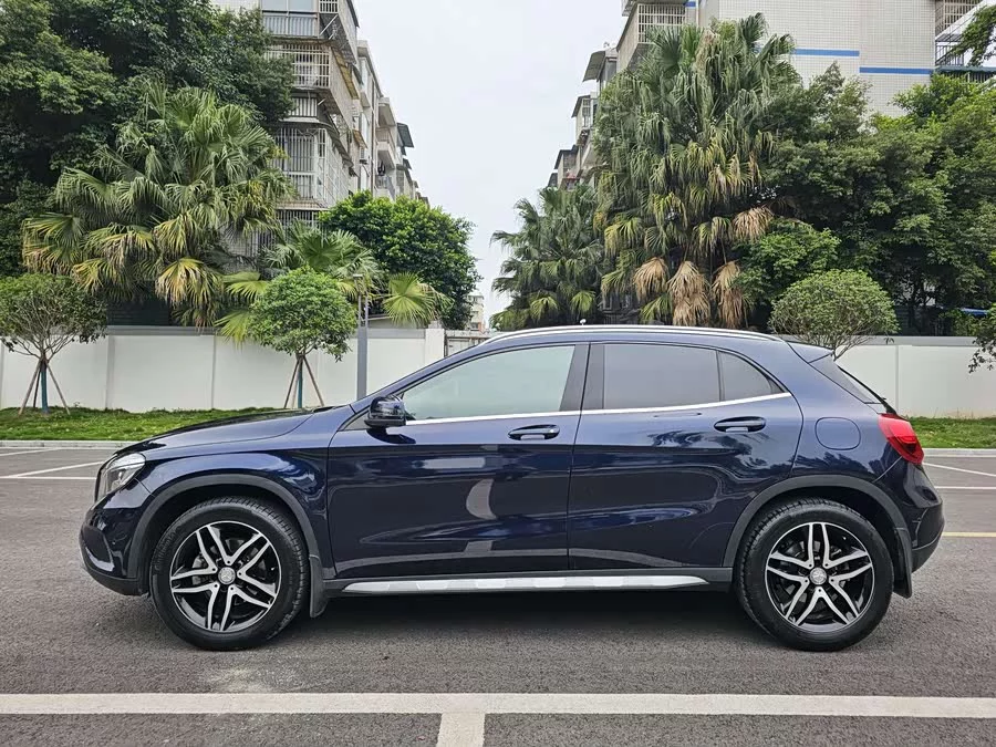 Mercedes Benz GLA