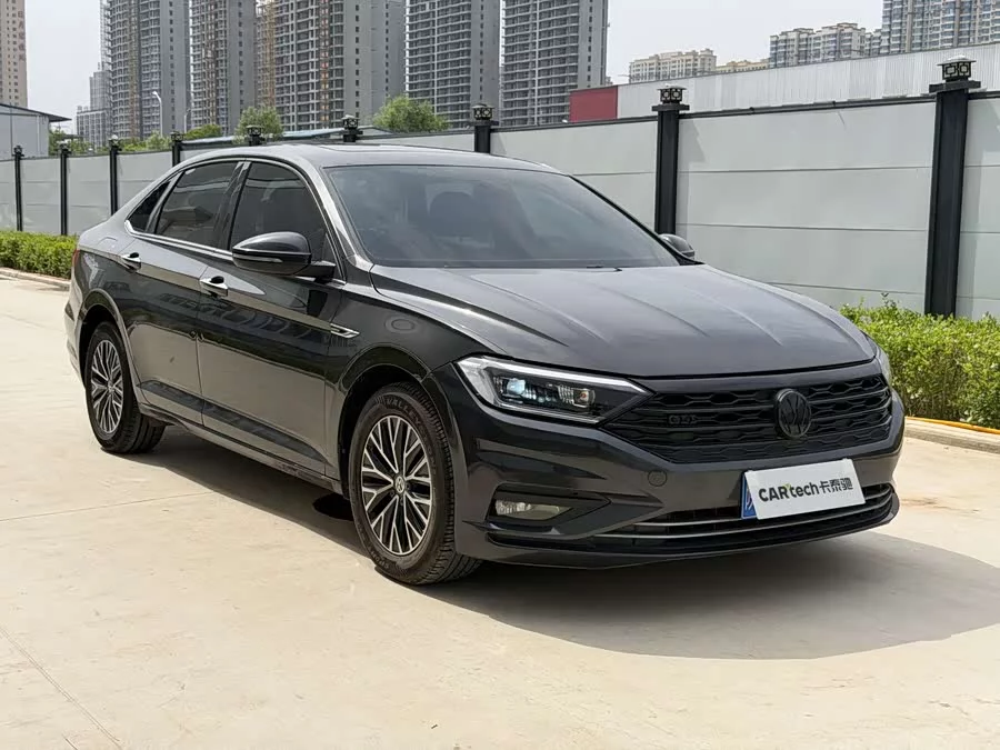 Volkswagen Sagitar