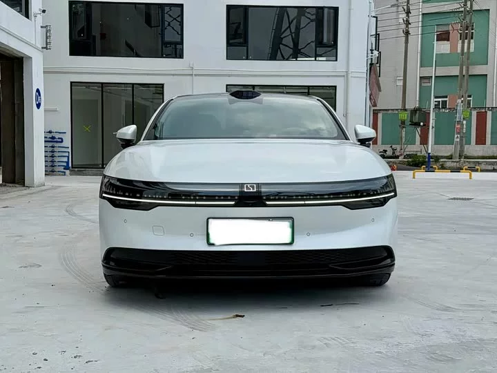 ZEEKR 007