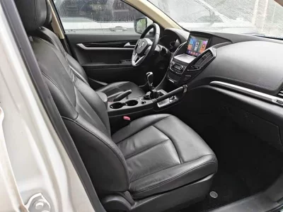 Dongfeng AX7