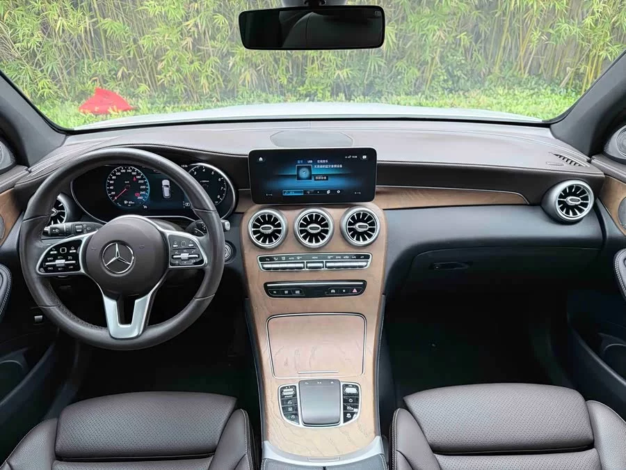 Mercedes Benz GLC