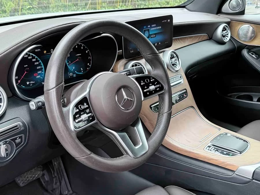 Mercedes Benz GLC