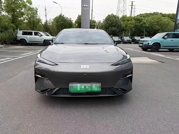 Geely Galaxy E8