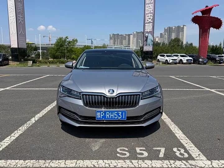 Skoda SuperB