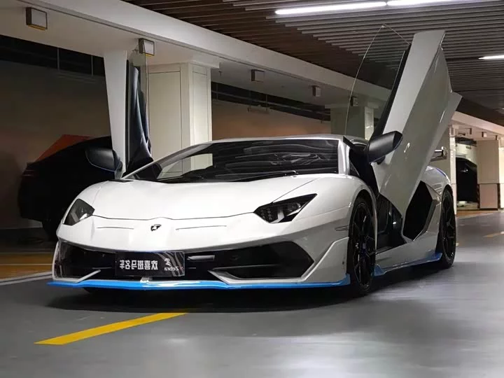 Lamborghini Aventador