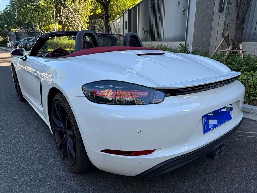 Porsche 718