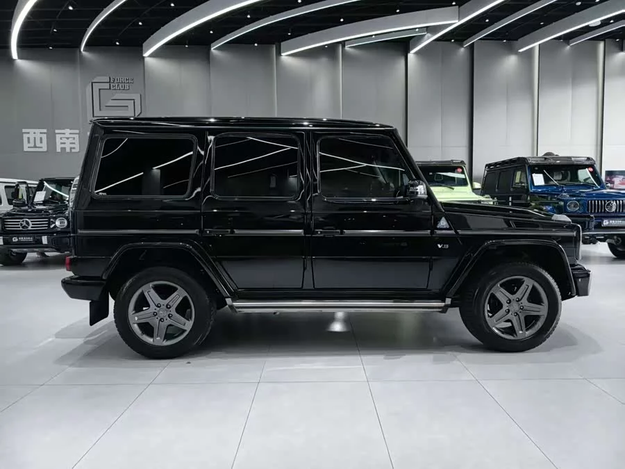 Mercedes Benz G-rated