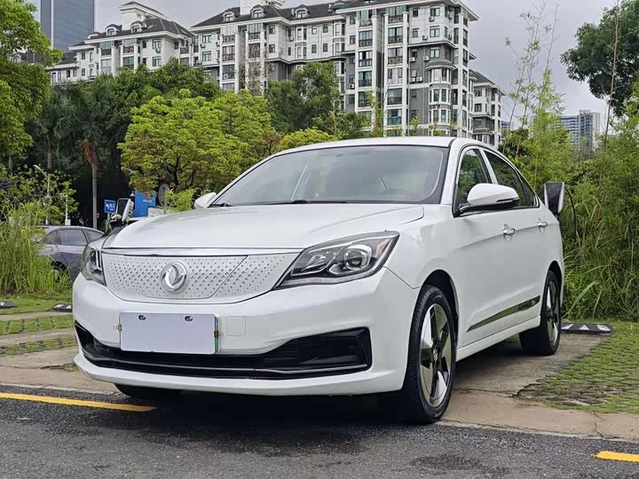 Dongfeng E70