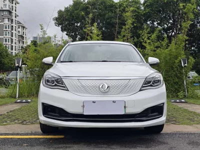Dongfeng E70