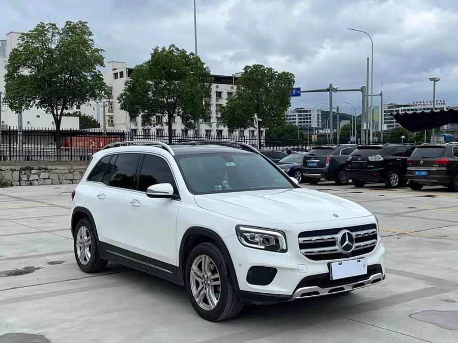 Mercedes Benz GLB