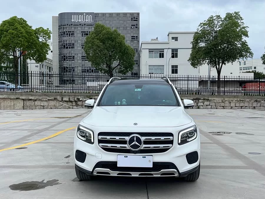 Mercedes Benz GLB