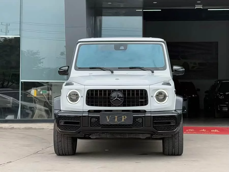 Mercedes Benz G-rated