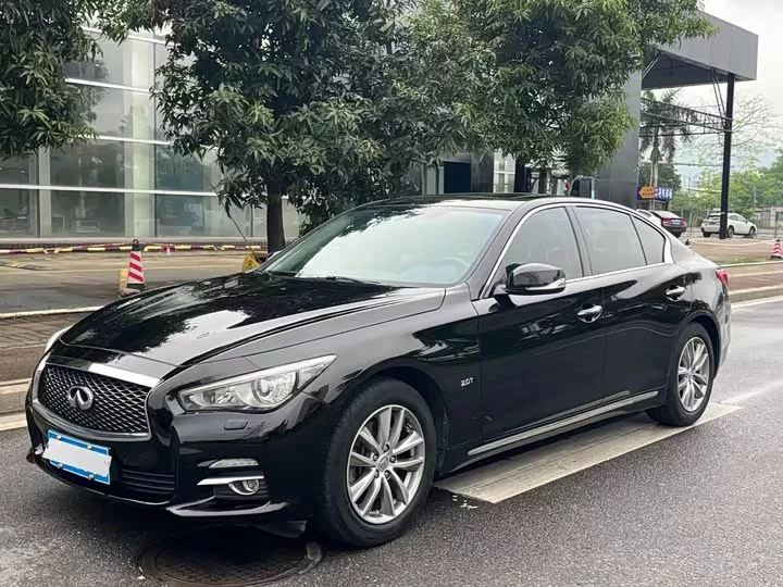 Infiniti Q50L