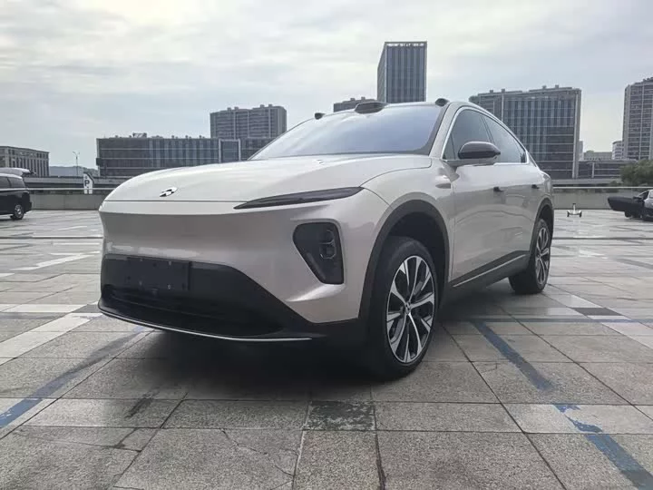 NIO EC7
