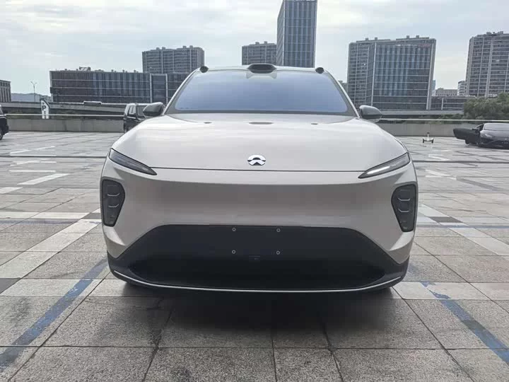 NIO EC7