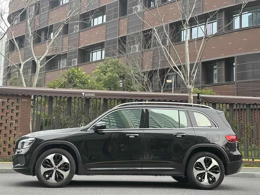 Mercedes Benz GLB